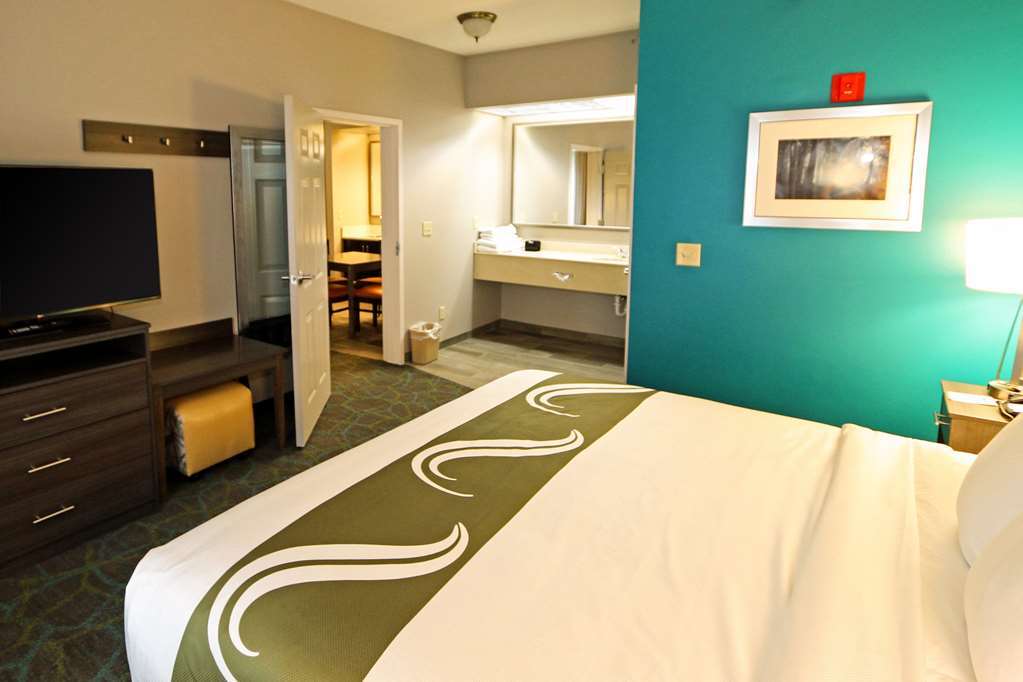Quality Inn Harrisonburg I-81 Room photo