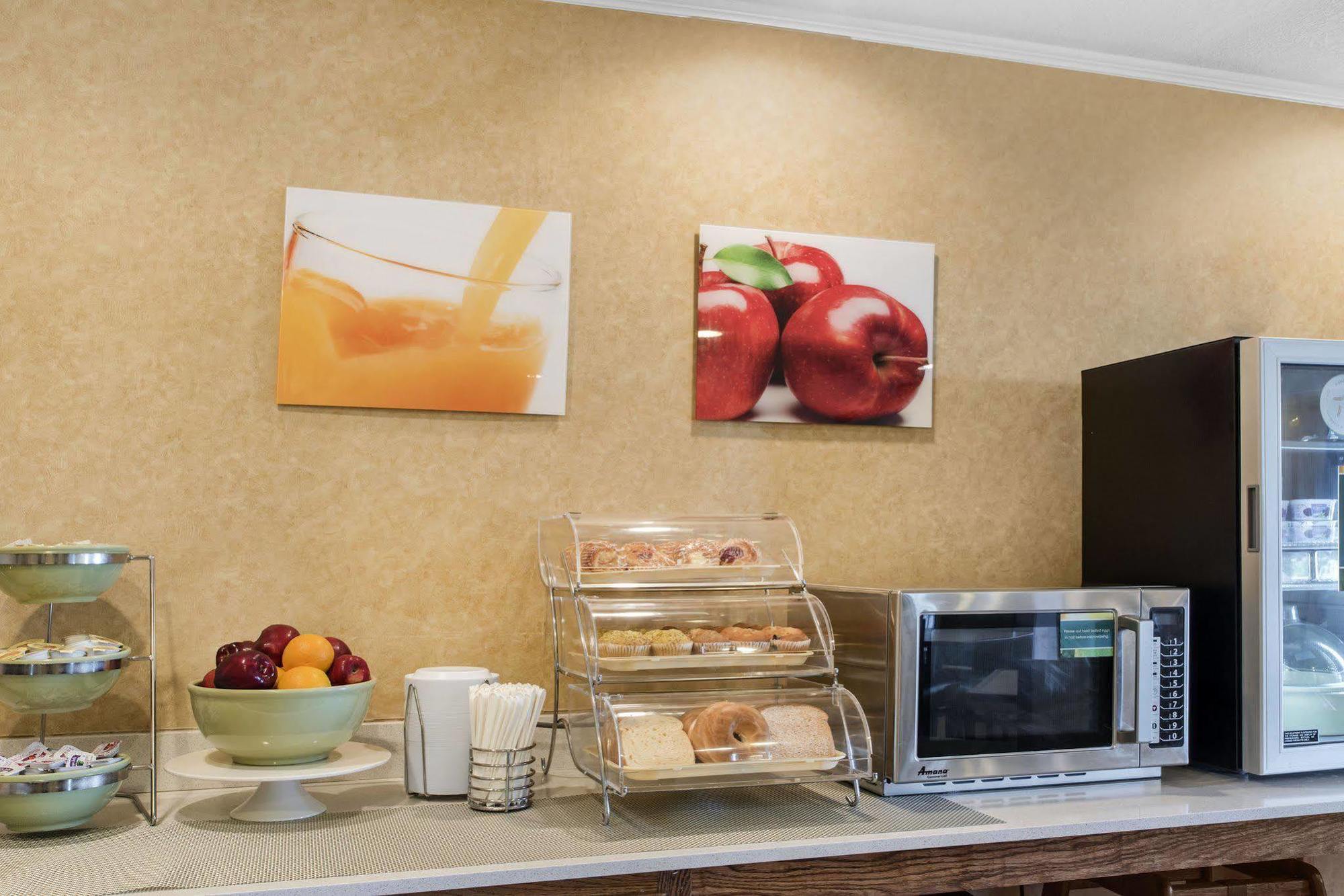 Quality Inn Harrisonburg I-81 Exterior photo